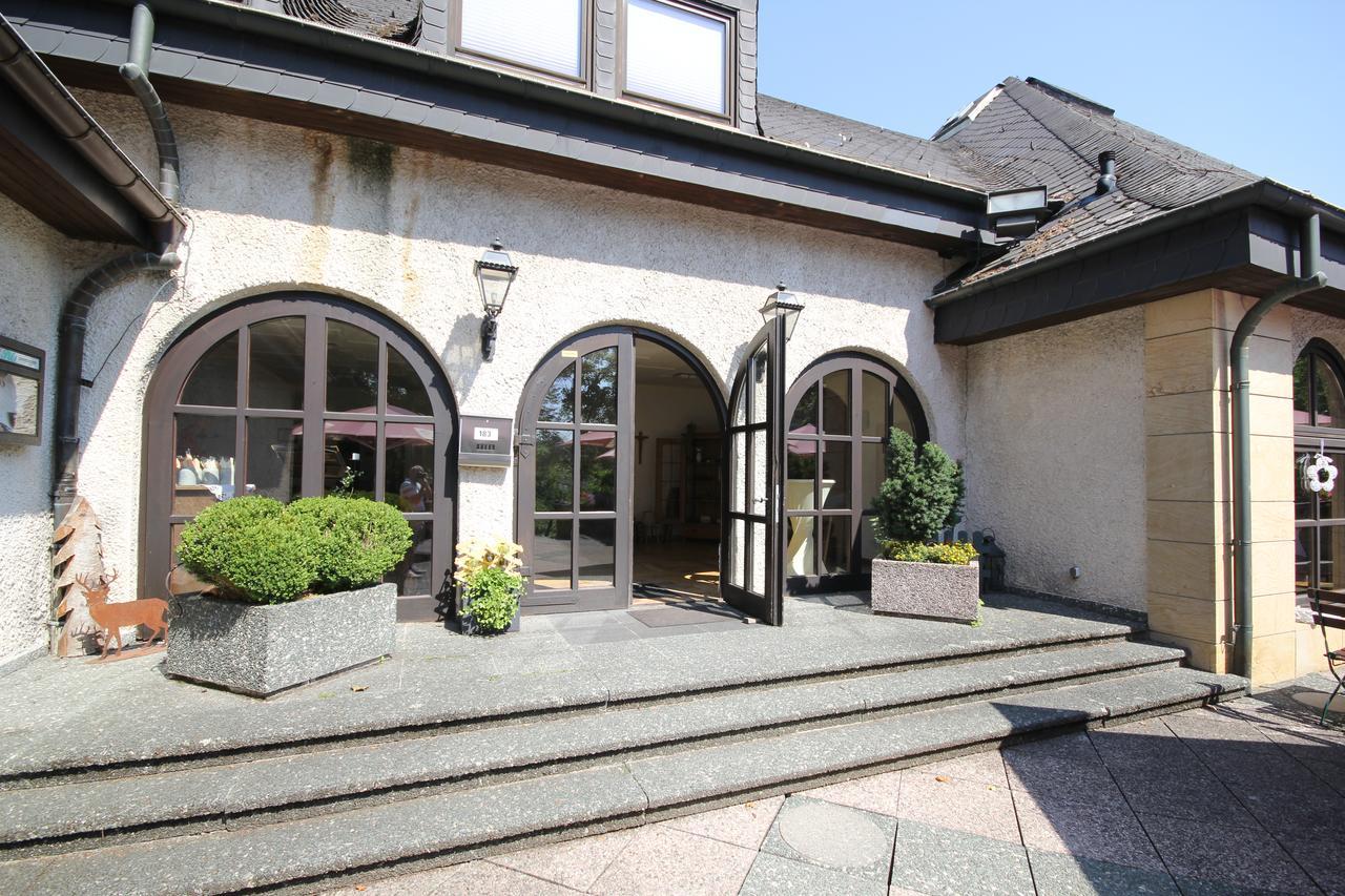 Fruhstuckshotel Grillenburg フルダ エクステリア 写真