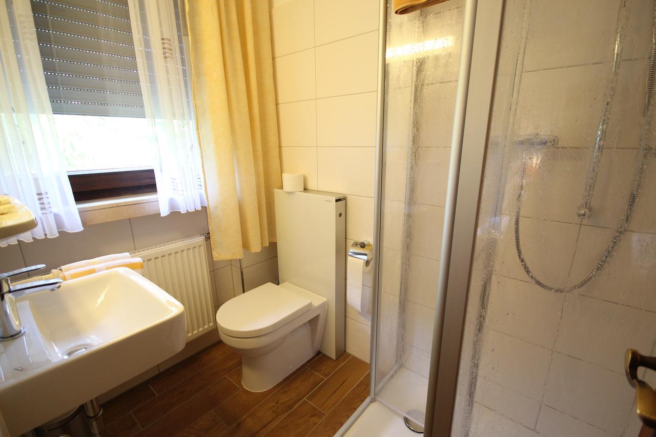 Fruhstuckshotel Grillenburg フルダ エクステリア 写真